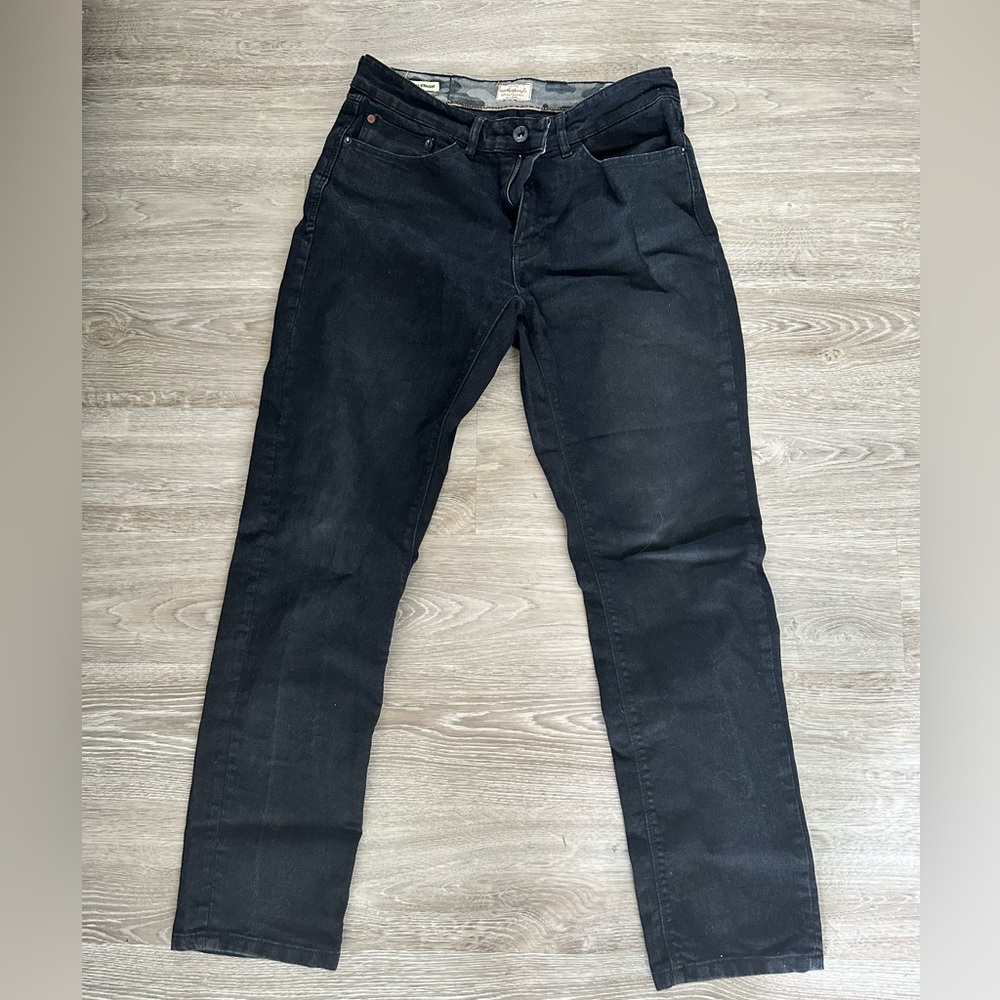 Weatherproof brand men’s straight leg jeans. 32x32